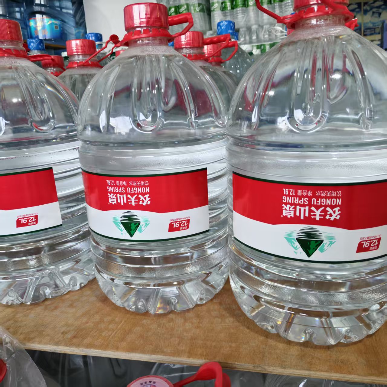 農(nóng)夫山泉12.9L